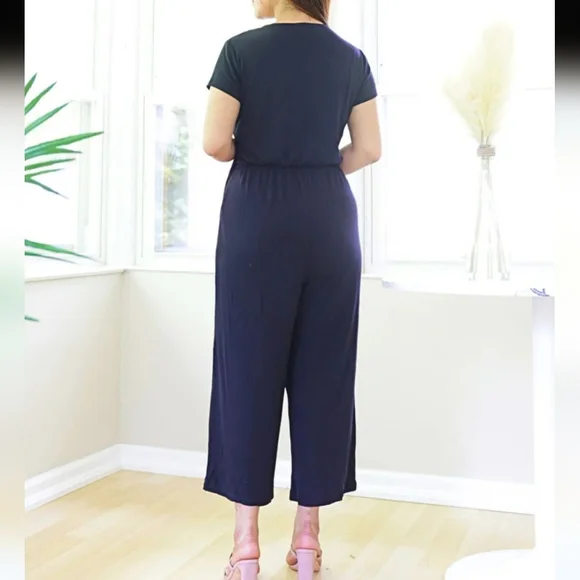 Petite Jumpsuit size large . NWT - Picture 3 of 4